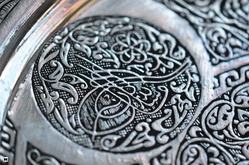 Podnos pro džezvu, hrníčky a cukřenku