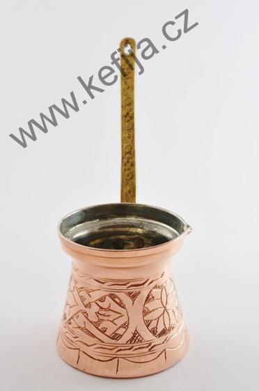 Džezva s rytinami v podobě květin, 400 ml