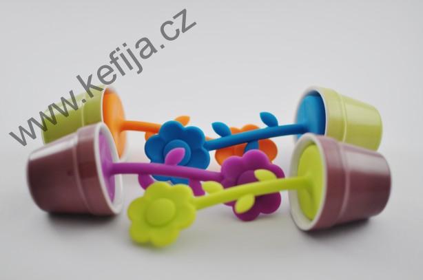 Silikonové sítko oranžová kytička